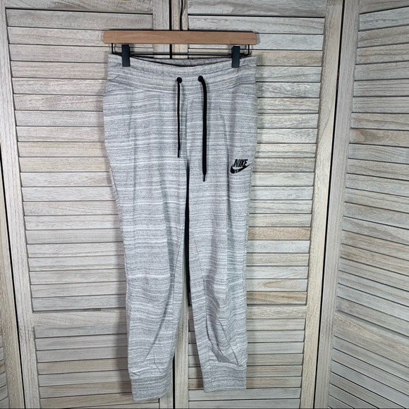 Nike Pants - Nike Women's Small Sportswear Advance Pants